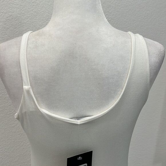 Women’s Fashion Nova Midi Dress. - Picture 5 of 8